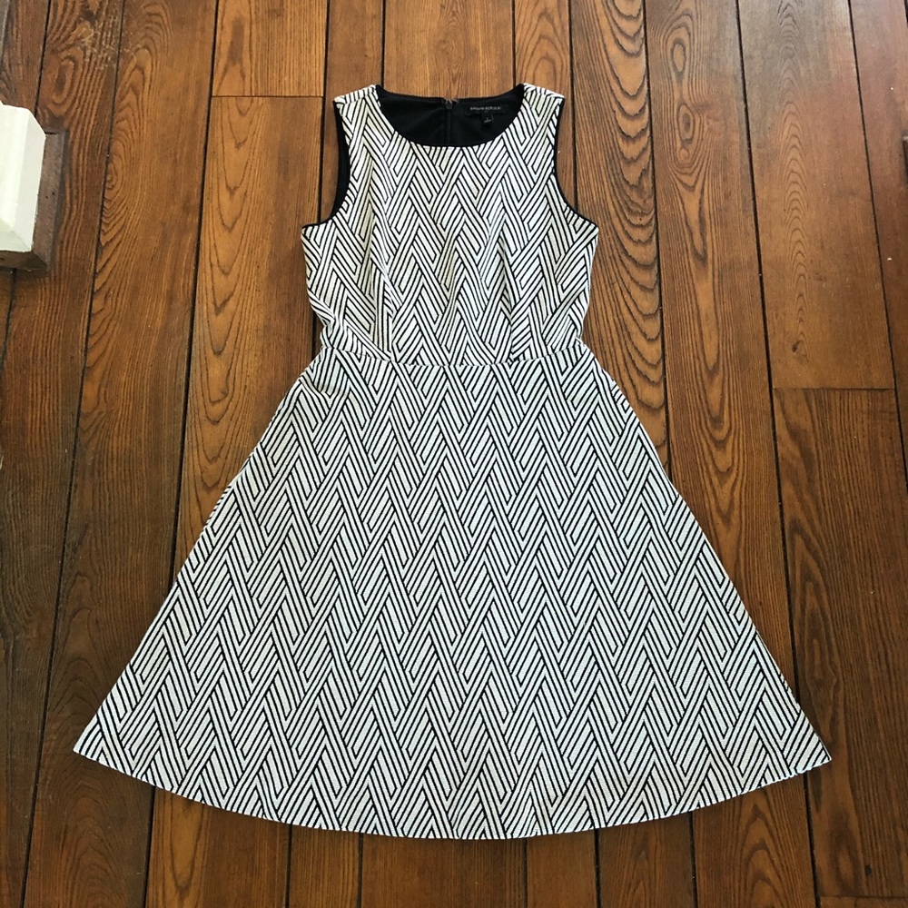 Banana Republic Patterned Dress - with Pockets!